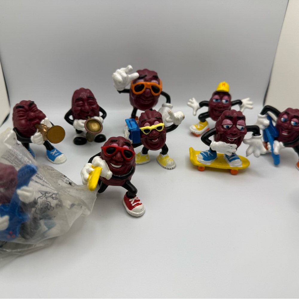 Vintage California Raisins - Picture 3 of 3